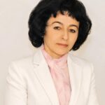 İntizar Bədəlovanın arxeologiya sahəsindəki peşəkarlığı onu  beynəlxalq və respublika miqyaslı ekspedisiyaların əvəzsiz elmi heyət üzvünə çevirmişdir.